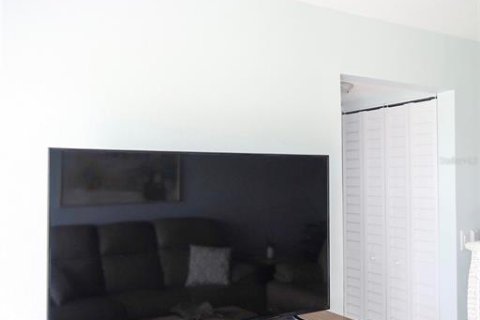 Copropriété à louer à Saint Petersburg, Floride: 2 chambres, 82.68 m2 № 2165909 - photo 15