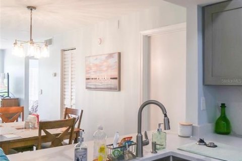 Copropriété à louer à Saint Petersburg, Floride: 2 chambres, 82.68 m2 № 2165909 - photo 7