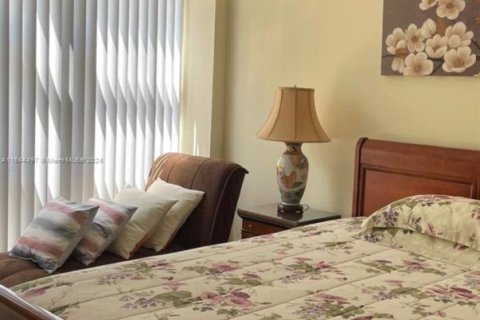 Condominio en venta en Sunny Isles Beach, Florida, 1 dormitorio, 71.26 m2 № 1981936 - foto 10