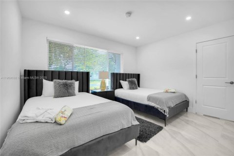 Villa ou maison à louer à North Miami Beach, Floride: 4 chambres, 200.48 m2 № 1964989 - photo 20