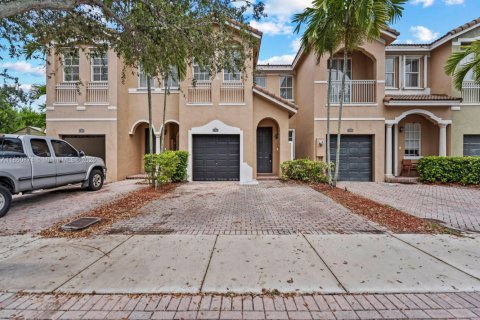 Townhouse in Homestead, Florida 3 bedrooms, 160.91 sq.m. № 1892108 - photo 25