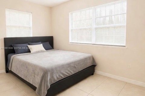 Villa ou maison à vendre à Miami Gardens, Floride: 3 chambres, 110.74 m2 № 2052291 - photo 8