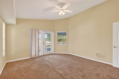 Villa ou maison à vendre à Cape Coral, Floride: 3 chambres, 166.85 m2 № 2248127 - photo 15