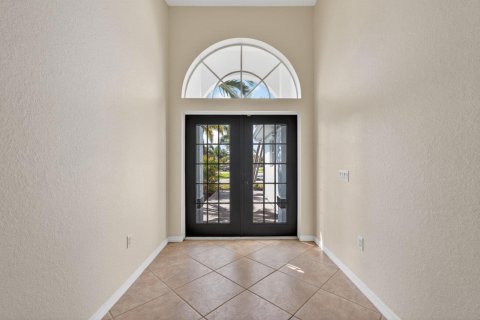 Villa ou maison à vendre à Cape Coral, Floride: 3 chambres, 166.85 m2 № 2248127 - photo 5