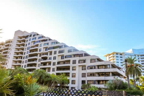 Condo in Key Biscayne, Florida, 2 bedrooms  № 1703654 - photo 2