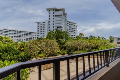 Condo in Key Biscayne, Florida, 2 bedrooms  № 1703654 - photo 21