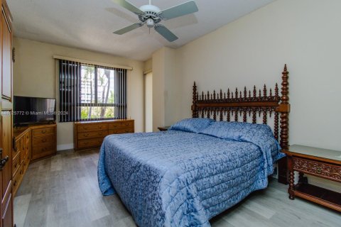 Condo in Key Biscayne, Florida, 2 bedrooms  № 1703654 - photo 10