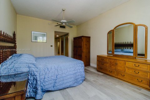Condo in Key Biscayne, Florida, 2 bedrooms  № 1703654 - photo 11
