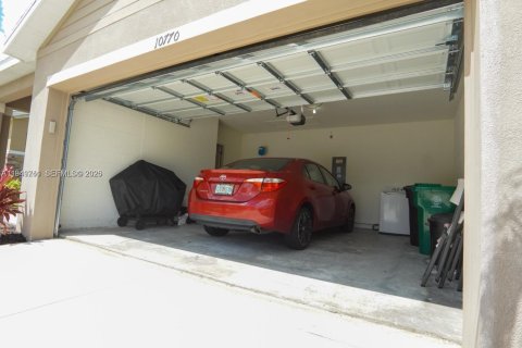 Снять в аренду виллу или дом в Порт-Сент-Луси, Флорида 3 спальни, 149.94м2, № 2005528 - фото 23