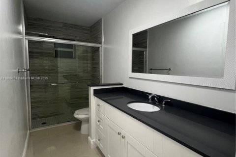 Condominio en alquiler en Palmetto Bay, Florida, 1 dormitorio, 61.69 m2 № 1950884 - foto 3