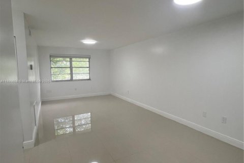 Condominio en alquiler en Palmetto Bay, Florida, 1 dormitorio, 61.69 m2 № 1950884 - foto 4