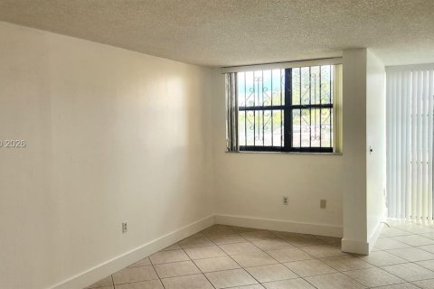 Снять в аренду кондоминиум в Майами, Флорида 1 спальня, 72.09м2, № 2030705 - фото 7