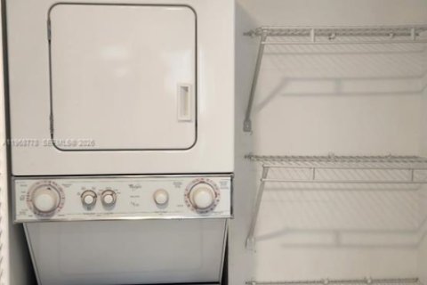 Снять в аренду кондоминиум в Майами, Флорида 1 спальня, 72.09м2, № 2030705 - фото 18