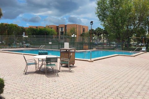 Снять в аренду кондоминиум в Майами, Флорида 1 спальня, 72.09м2, № 2030705 - фото 30