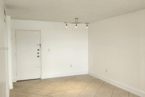 Снять в аренду кондоминиум в Майами, Флорида 1 спальня, 72.09м2, № 2030705 - фото 9