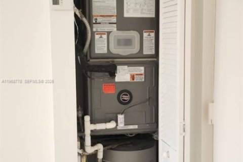 Снять в аренду кондоминиум в Майами, Флорида 1 спальня, 72.09м2, № 2030705 - фото 27