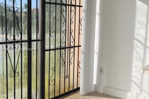 Снять в аренду кондоминиум в Майами, Флорида 1 спальня, 72.09м2, № 2030705 - фото 12