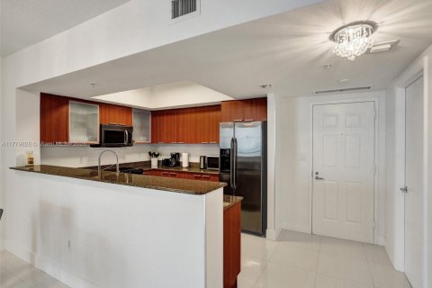 Copropriété à louer à Sunny Isles Beach, Floride: 1 chambre, 92.9 m2 № 1737957 - photo 2