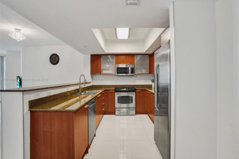 Copropriété à louer à Sunny Isles Beach, Floride: 1 chambre, 92.9 m2 № 1737957 - photo 29