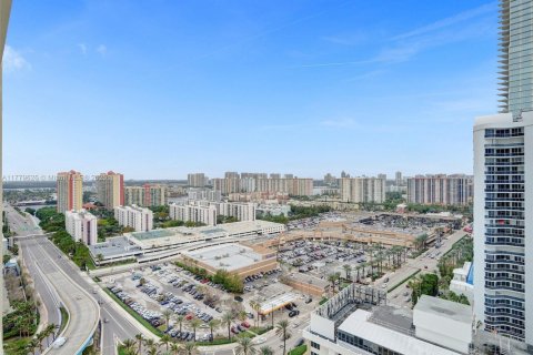 Copropriété à louer à Sunny Isles Beach, Floride: 1 chambre, 92.9 m2 № 1737957 - photo 16