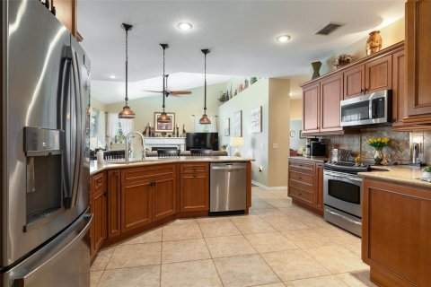 Villa ou maison à vendre à Belle Isle, Floride: 4 chambres, 231.05 m2 № 2345406 - photo 9