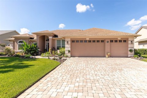 Villa ou maison à vendre à Belle Isle, Floride: 4 chambres, 231.05 m2 № 2345406 - photo 3