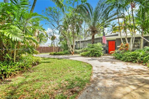 Купить виллу или дом в Холливуд, Флорида 2 спальни, 117.99м2, № 1972580 - фото 9