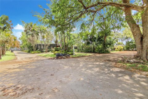 Купить виллу или дом в Холливуд, Флорида 2 спальни, 117.99м2, № 1972580 - фото 11