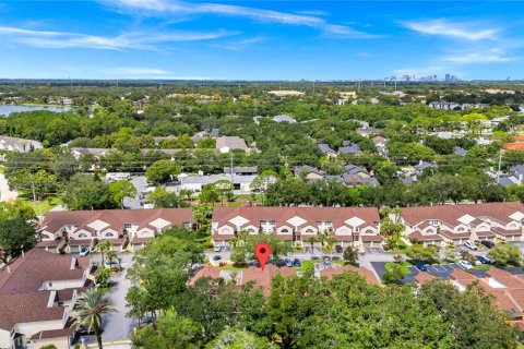 Condominio en venta en Orlando, Florida, 3 dormitorios, 163.88 m2 № 1893598 - foto 4