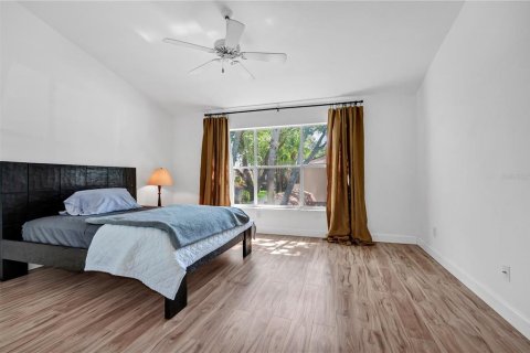 Condominio en venta en Orlando, Florida, 3 dormitorios, 163.88 m2 № 1893598 - foto 18