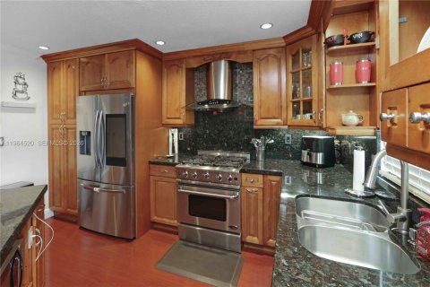 Купить виллу или дом в Майами, Флорида 4 спальни, 218.6м2, № 2028042 - фото 7