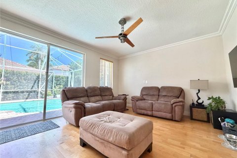 House in Weston, Florida 4 bedrooms, 193.98 sq.m. № 2189529 - photo 9
