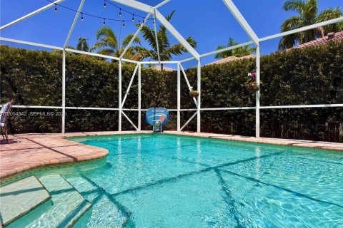 House in Weston, Florida 4 bedrooms, 193.98 sq.m. № 2189529 - photo 26