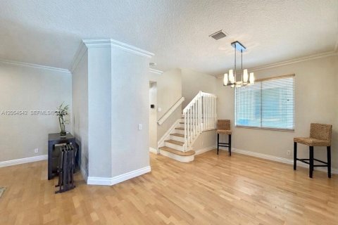 House in Weston, Florida 4 bedrooms, 193.98 sq.m. № 2189529 - photo 7
