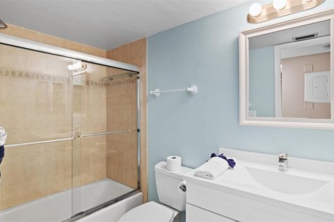 Condominio en alquiler en Sarasota, Florida, 2 dormitorios, 79.9 m2 № 1808743 - foto 15