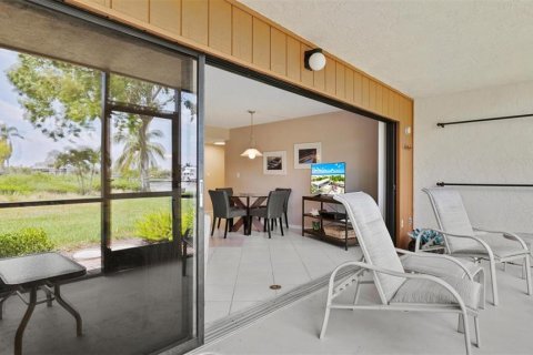 Condominio en alquiler en Sarasota, Florida, 2 dormitorios, 79.9 m2 № 1808743 - foto 9