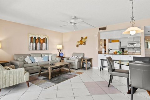 Condominio en alquiler en Sarasota, Florida, 2 dormitorios, 79.9 m2 № 1808743 - foto 20