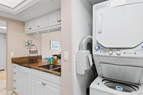 Condominio en alquiler en Sarasota, Florida, 2 dormitorios, 79.9 m2 № 1808743 - foto 6