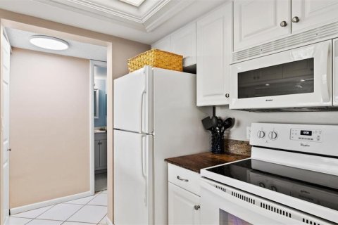 Condominio en alquiler en Sarasota, Florida, 2 dormitorios, 79.9 m2 № 1808743 - foto 12