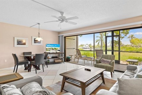 Condominio en alquiler en Sarasota, Florida, 2 dormitorios, 79.9 m2 № 1808743 - foto 10