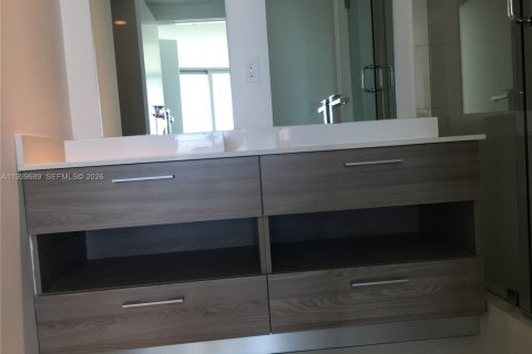 Condo in Miami, Florida, 1 bedroom № 1997031 - photo 13