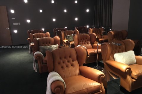 Condo in Miami, Florida, 1 bedroom № 1997031 - photo 23