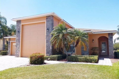 House in Lake Wales, Florida 2 bedrooms, 174.84 sq.m. № 1654487 - photo 1