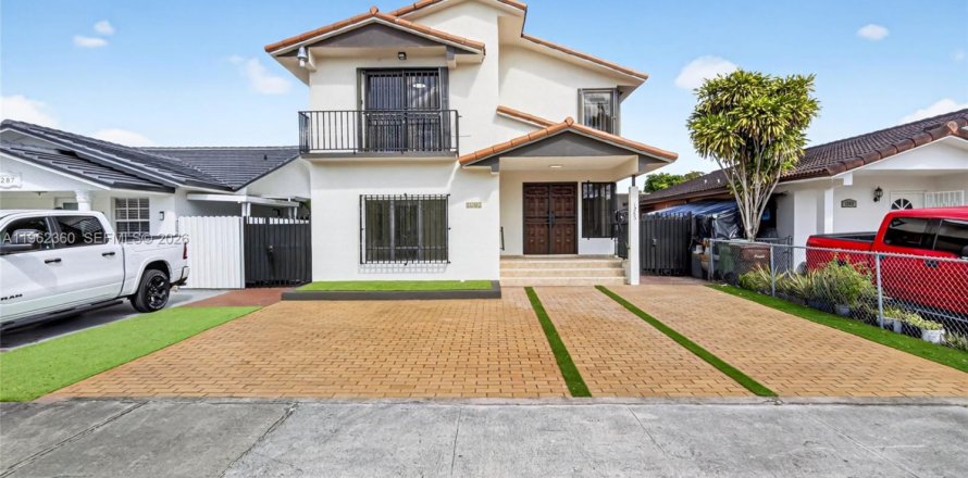 Villa ou maison à Hialeah, Floride 4 chambres, 179.49 m2 № 2025000