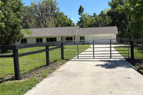 House in Ocala, Florida 3 bedrooms, 148.64 sq.m. № 1642820 - photo 2