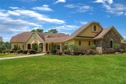House in Alachua, Florida 4 bedrooms, 320.88 sq.m. № 2157805