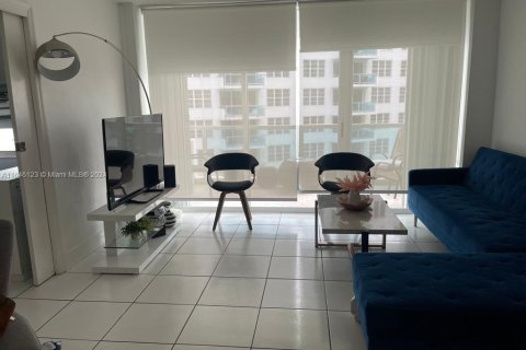 Condo in Miami Beach, Florida, 2 bedrooms № 1957382 - photo 3