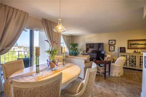 Condo in Fort Lauderdale, Florida, 2 bedrooms № 1941150 - photo 9