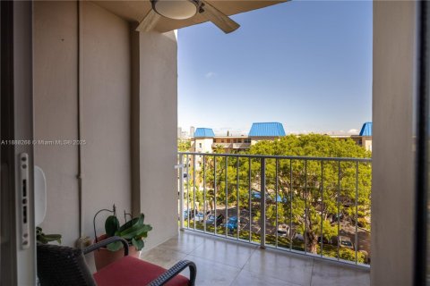 Condo in Fort Lauderdale, Florida, 2 bedrooms № 1941150 - photo 17