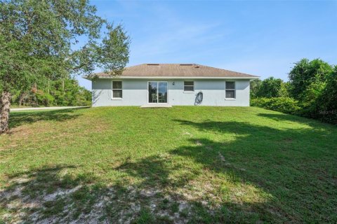 House in Deltona, Florida 3 bedrooms, 107.12 sq.m. № 2396378 - photo 19